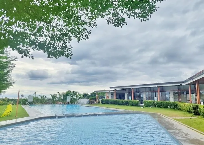Townhouse At Of Naga, Cebu *