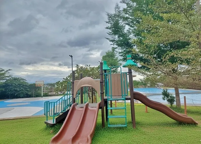 Townhouse At Of Naga, Cebu Vakantiehuis San Fernando (Cebu)